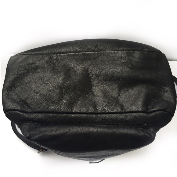 Rehard Italy-Large Italian Black Leather Backpack - Picture 3 of 8